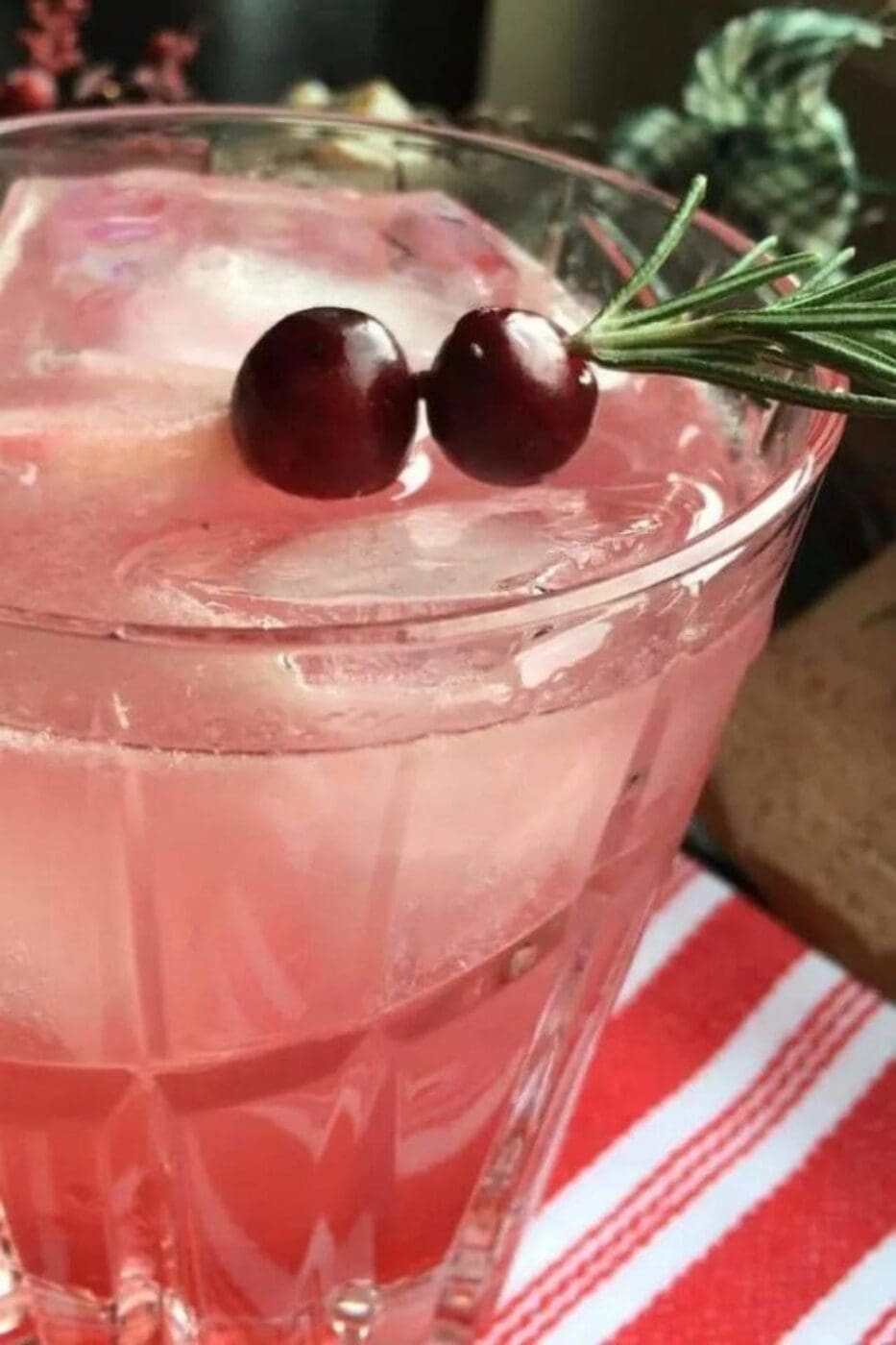 🎄EASY Christmas Cocktails🍸Boozy X-Mas Drinks You’ll Love! 🎄