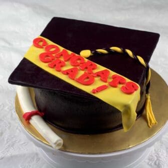 19 Festive Graduation Party Desserts That Will Feed A Hungry Crowd