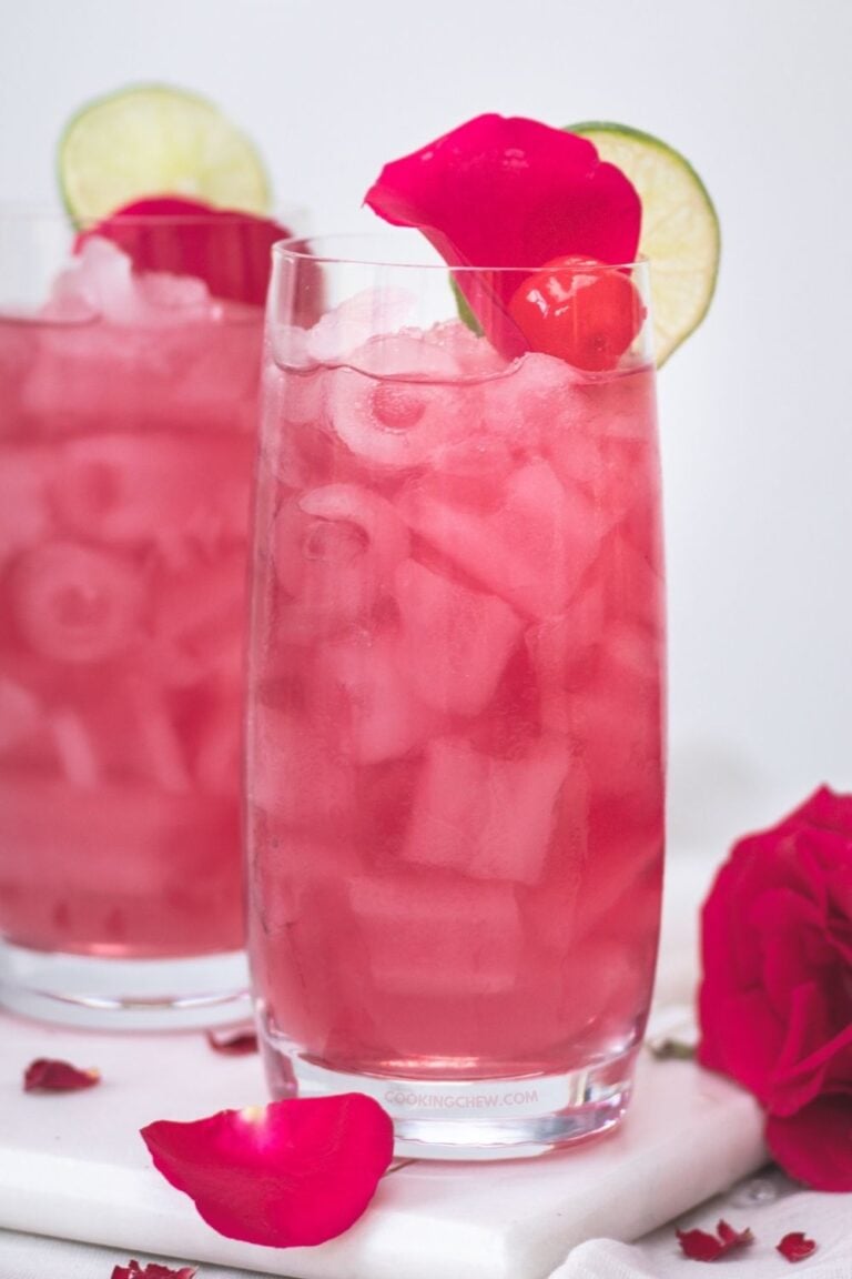 Eye-Popping Cranberry Cocktails for the Holidays