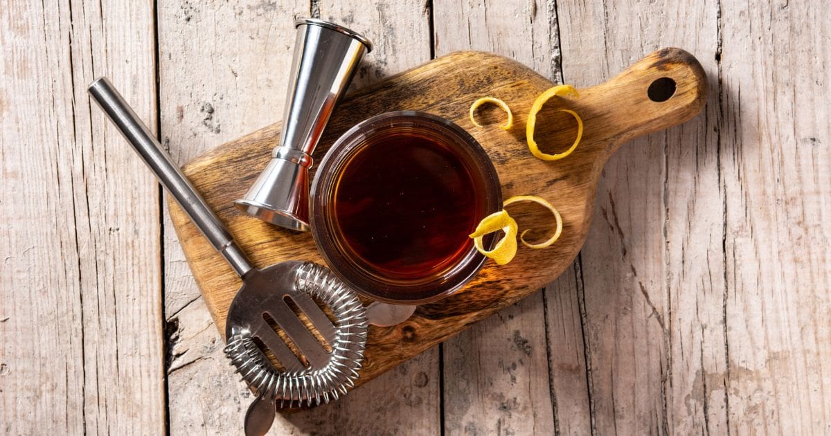 21 BEST Upscale Drinks For A Glam Night In With Your Friends 