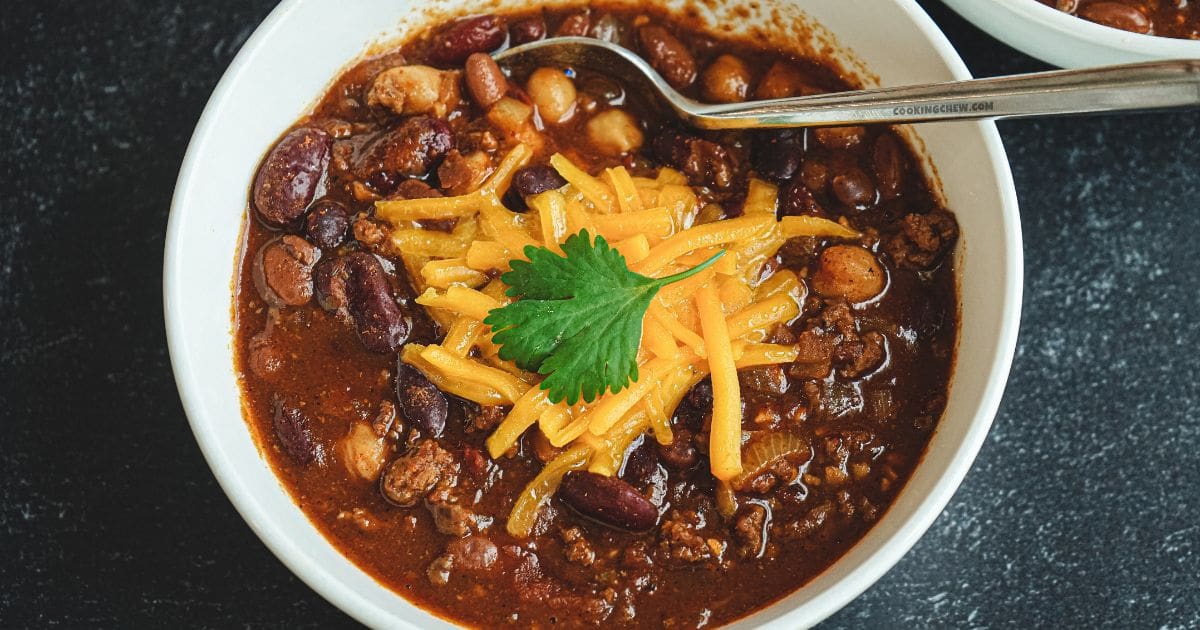 What To Serve With Cornbread: Chili, Stews, BBQ And Cozy Comfort Sides