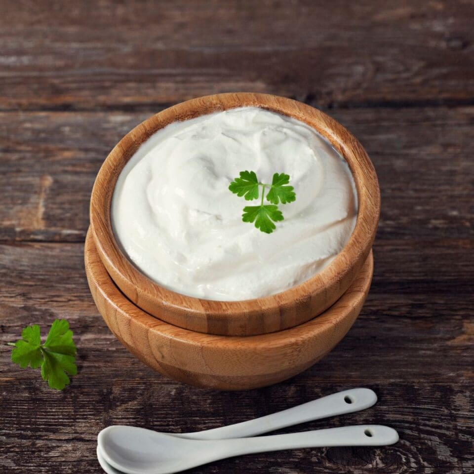 Substitute For Sour Cream In Baking: Dairy & Nondairy Options