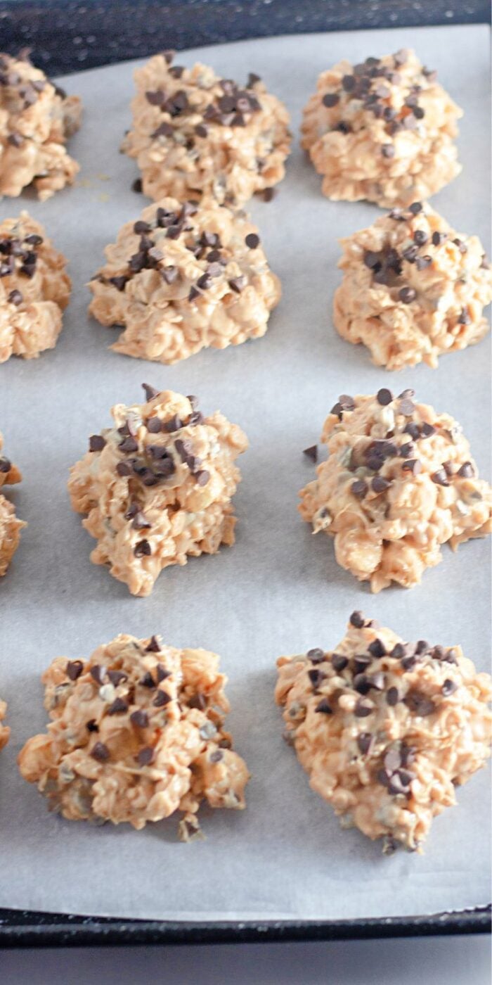 Delicious No-Bake Avalanche Cookies with White Chocolate and Peanut Butter