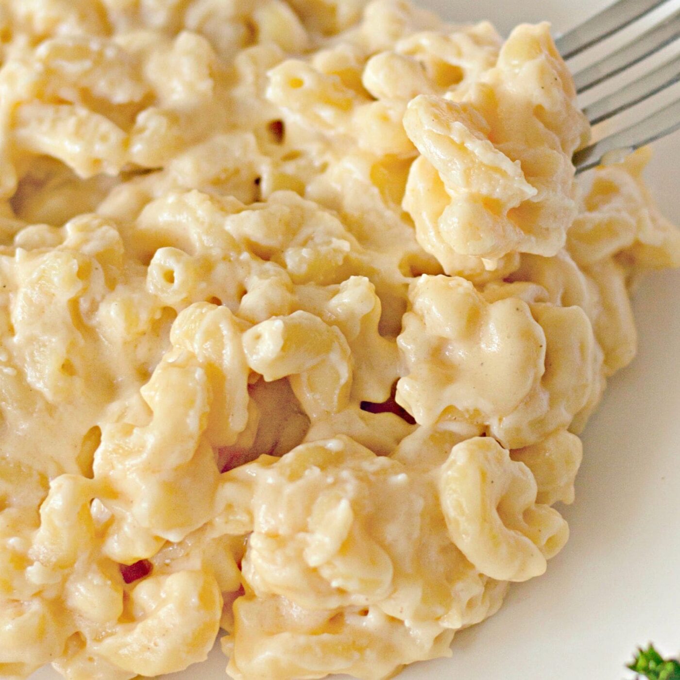 Creamy Stove Top Mac and Cheese Recipe (Ready in 30 Minutes!)