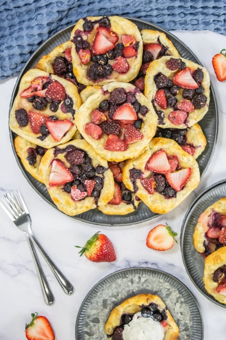Amazing Breakfast Ideas For Mother’s Day She’s Going To Love! ❤️