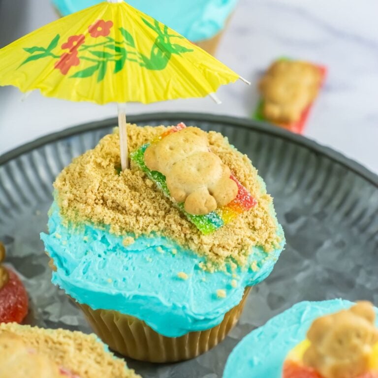 Easy Summer Dessert with Teddy Grahams & Peach Rings