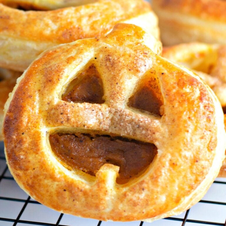 Pumpkin Hand Pies with Puff Pastry (Pumpkin Inside & Out!)