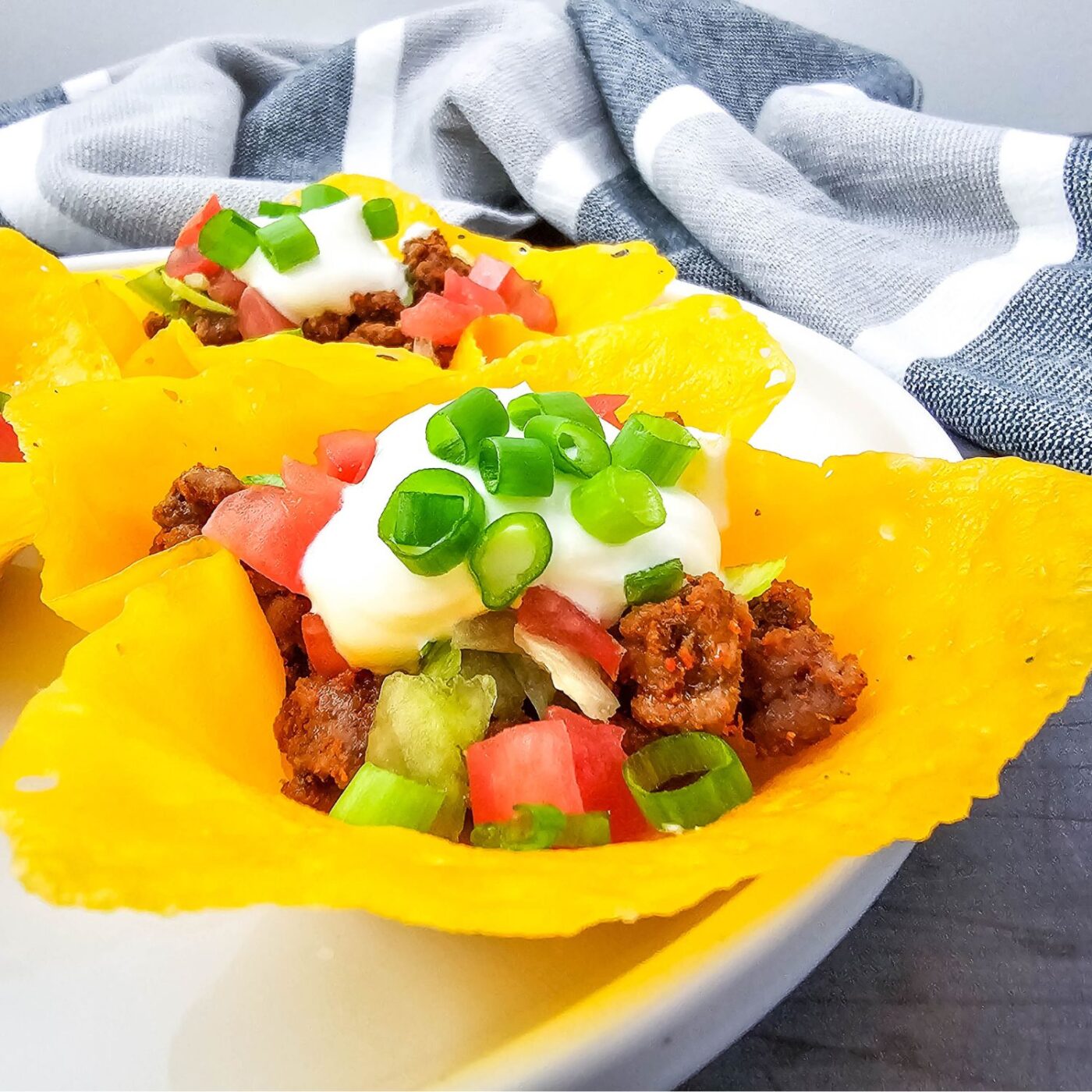 Cheddar Cheese Nacho Cups: A Low-Carb Bite of Taco Night
