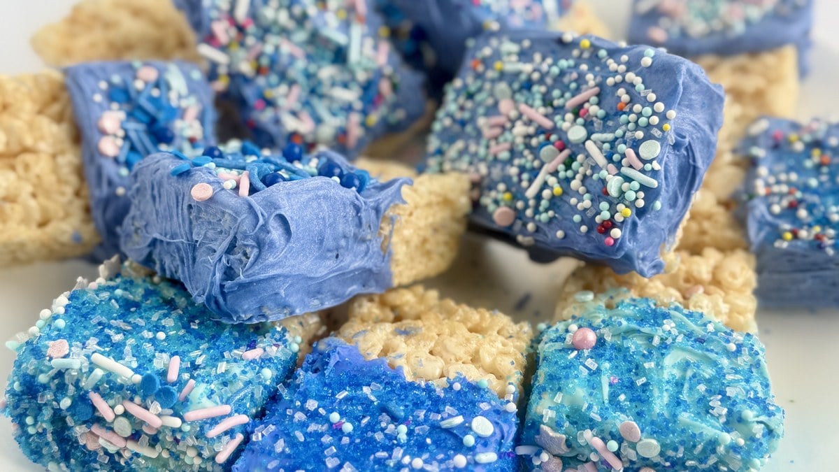 Patriotic Rice Krispie Treats (No Bake 4th of July Dessert)