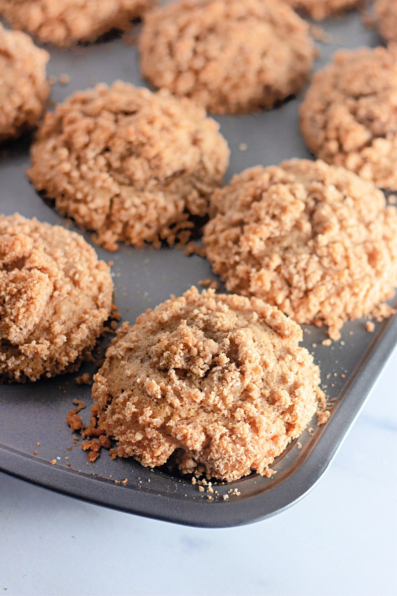 Apple cinnamon muffins closeup