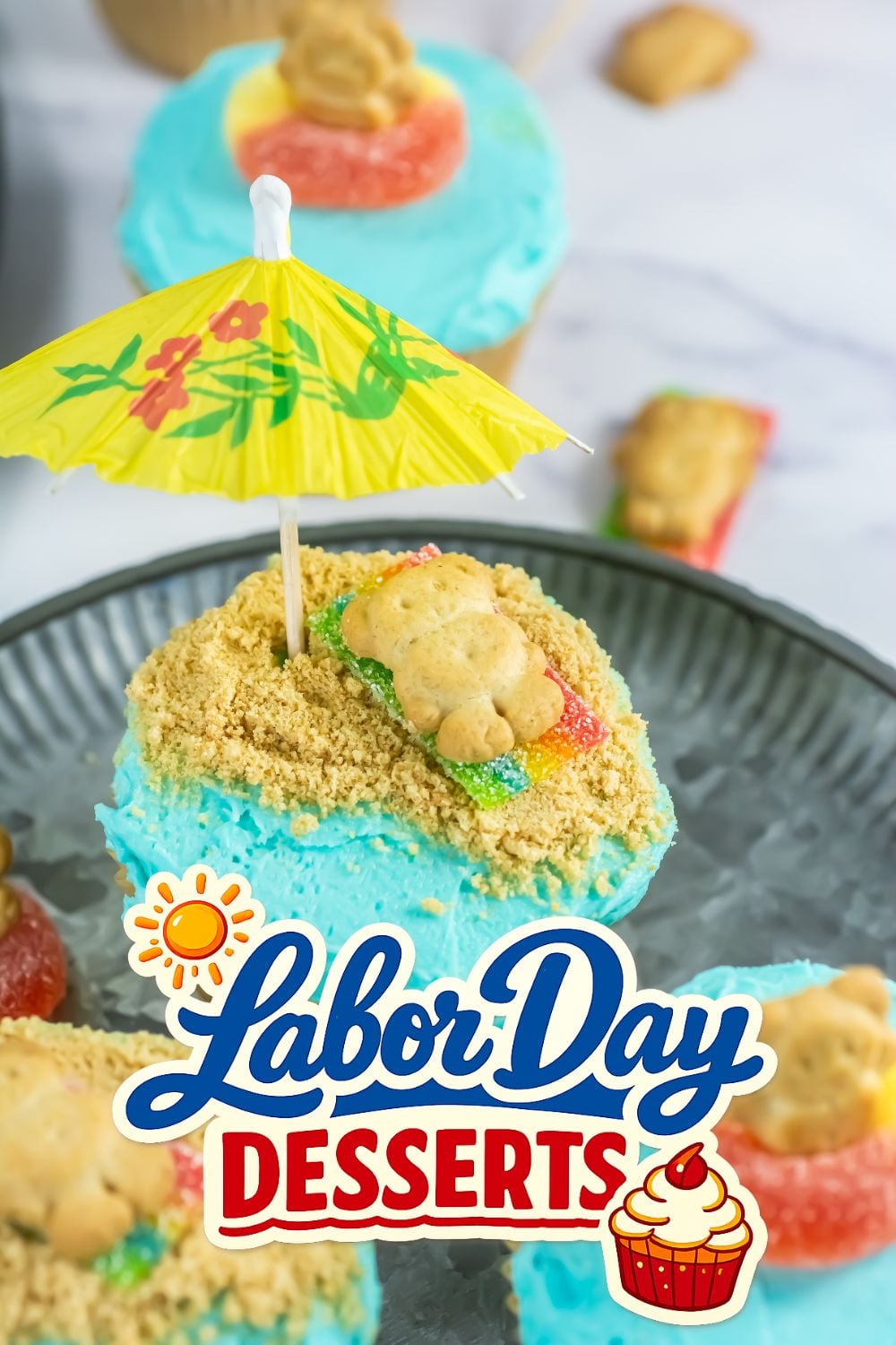 Beach Bum Cupcakes - Labor Day dessert for a crowd