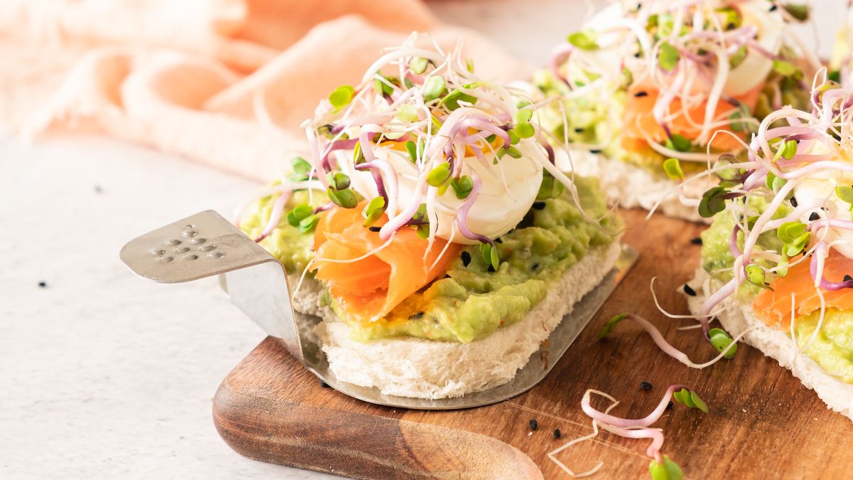 Smoked Salmon Avocado Tea Sandwiches