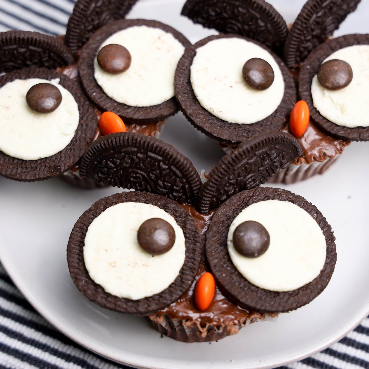 Owl Cupcakes (4 Ingredients, No Baking)