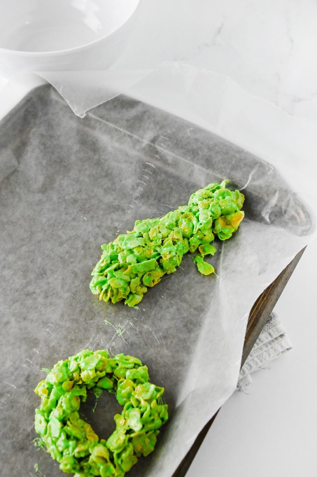 Cornflake Wreaths: shaping tube